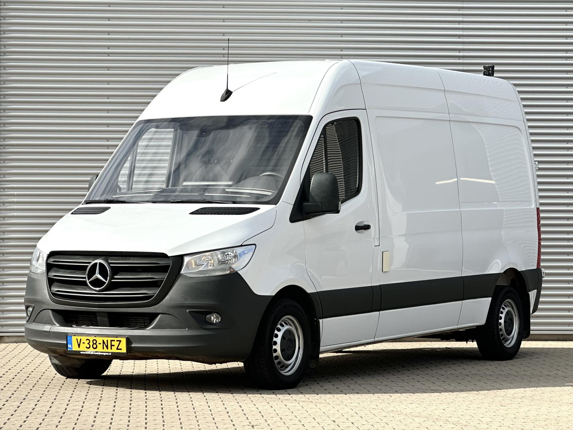 47532117-0.jpg