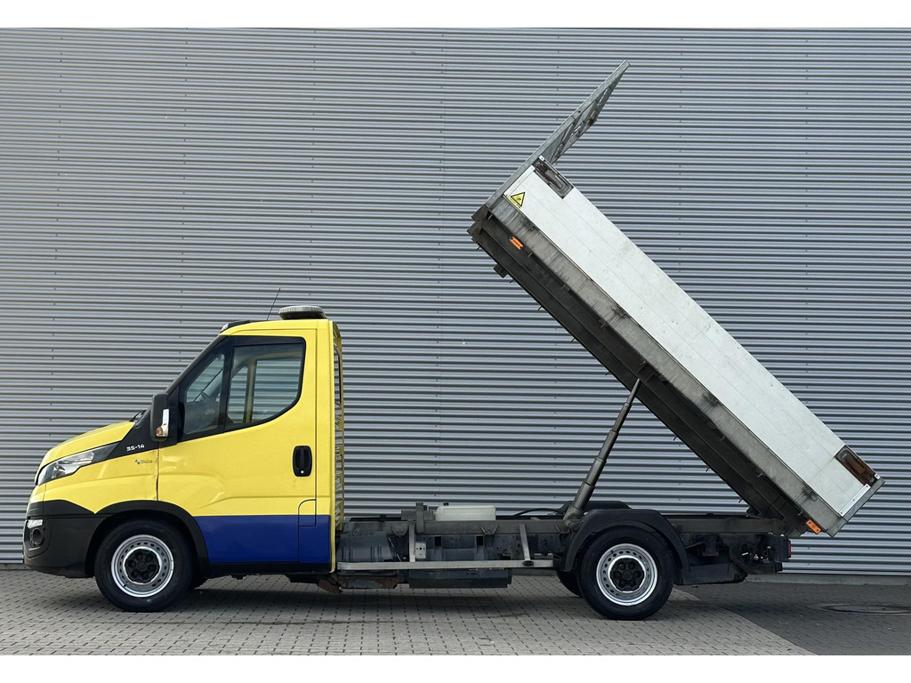 57103040